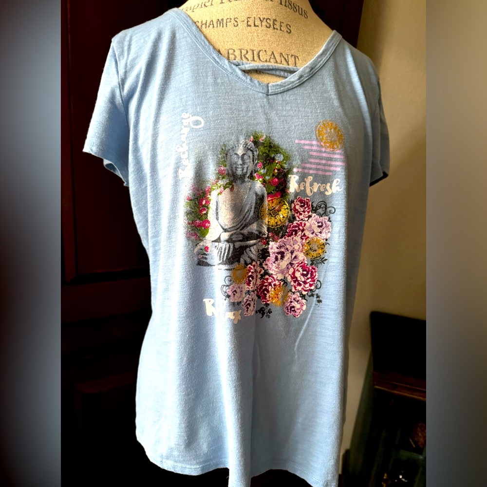 Large Jamie & Layla Short Sleeve Tee